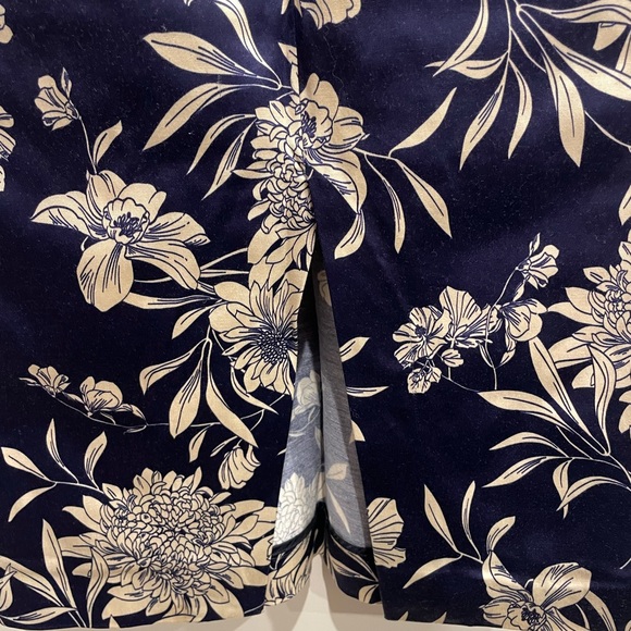 Zara Floral Print Pencil Skirt with Slit - Picture 4 of 6